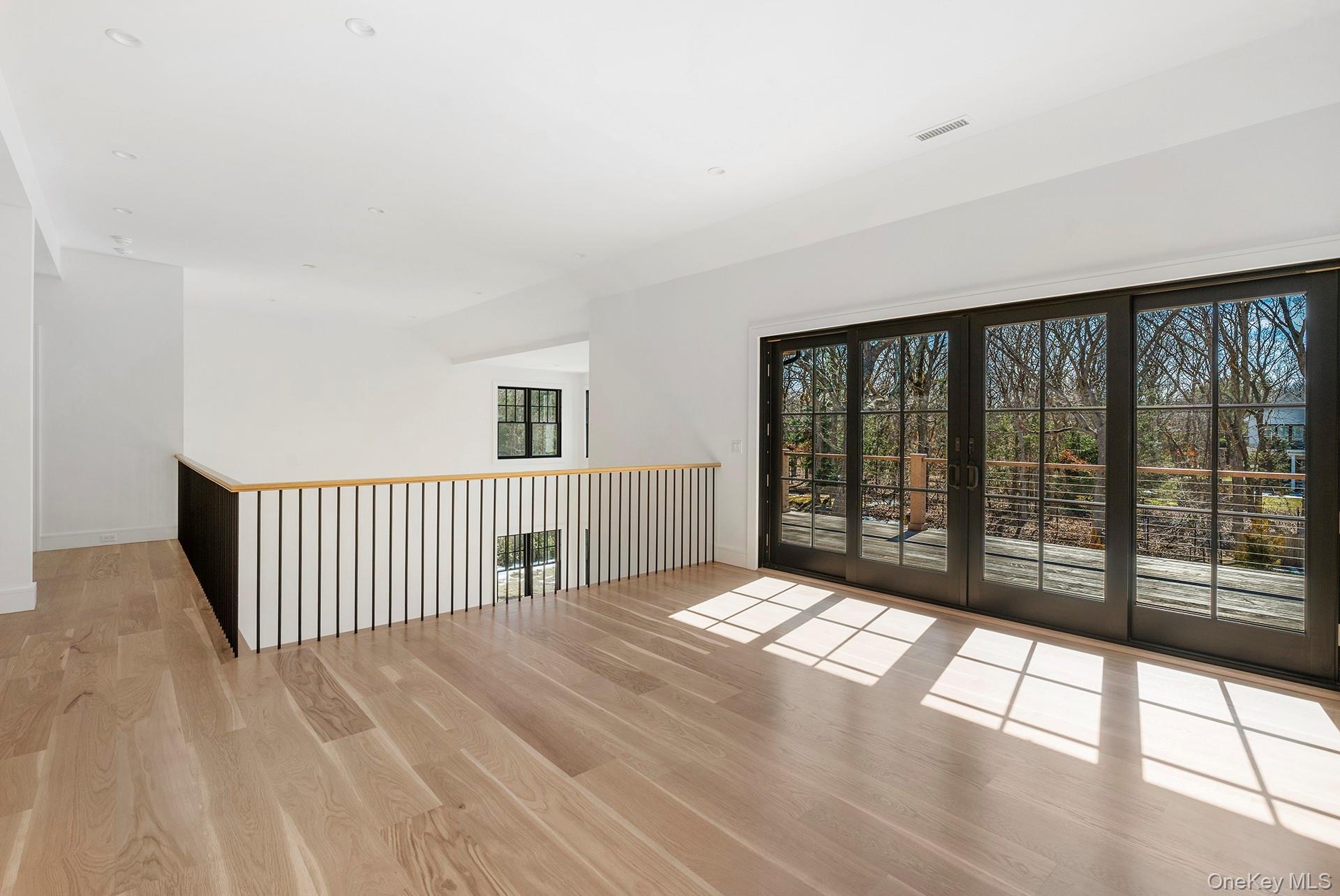 #11 photo, 46 Towhee Trail, מחוז סאפוק East Hampton , NY 11937