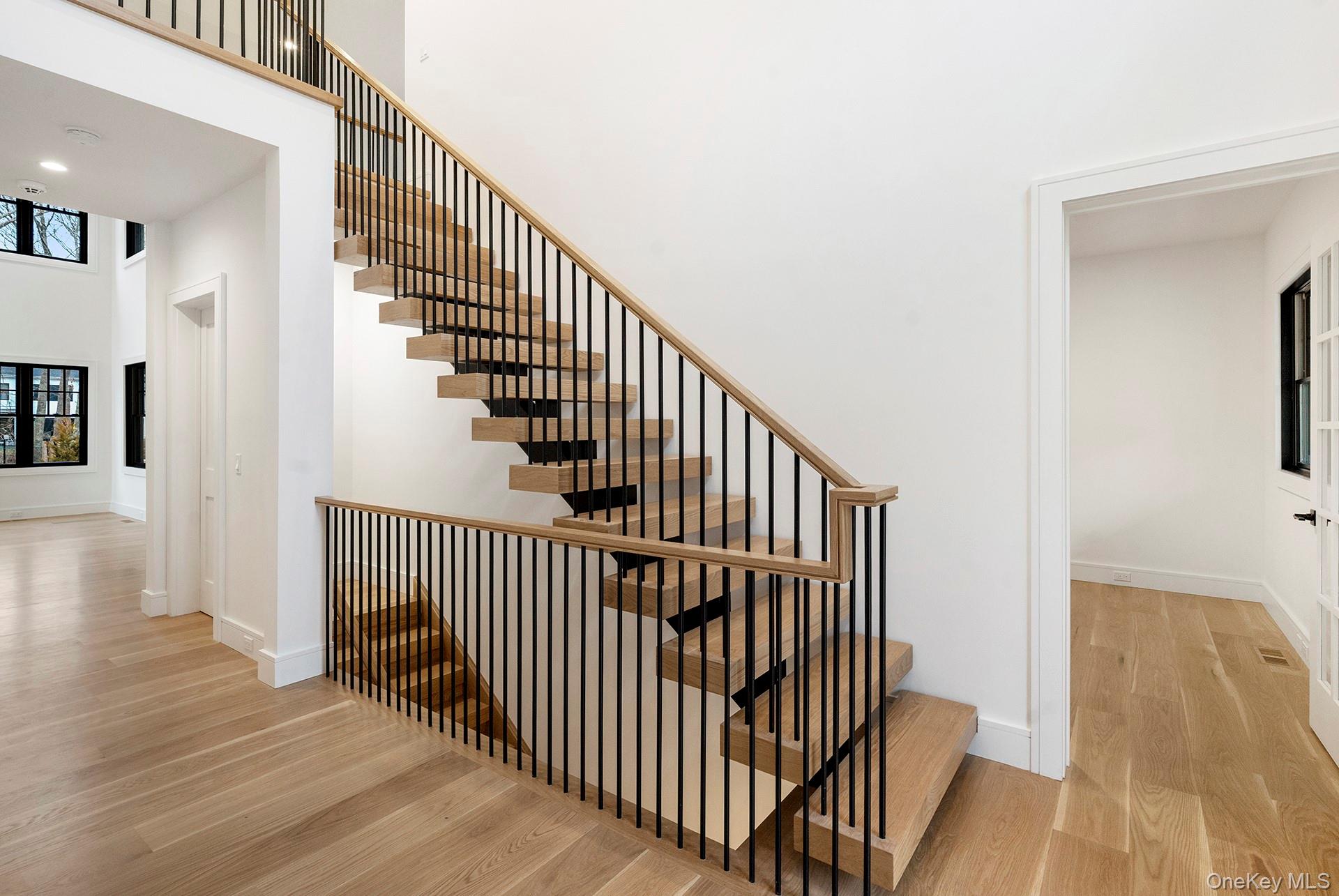 #19 photo, 46 Towhee Trail, מחוז סאפוק East Hampton , NY 11937