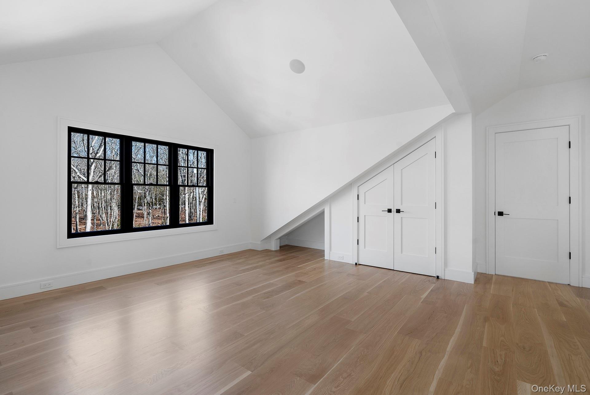 #8 photo, 46 Towhee Trail, מחוז סאפוק East Hampton , NY 11937