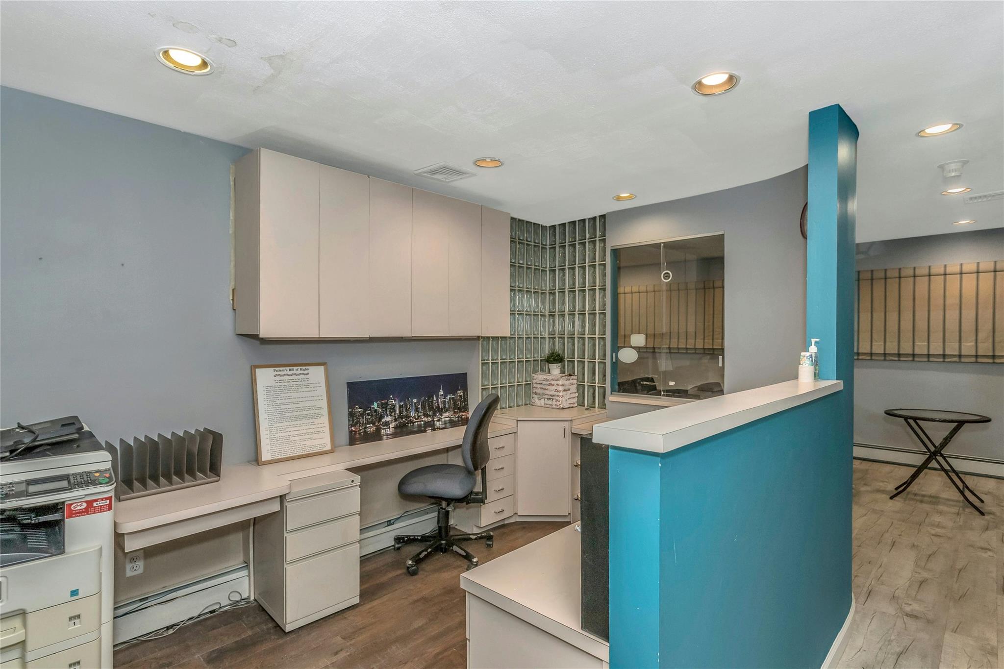 #5 photo, 558 Old Country Road, ナッソー郡 Plainview , NY 11803