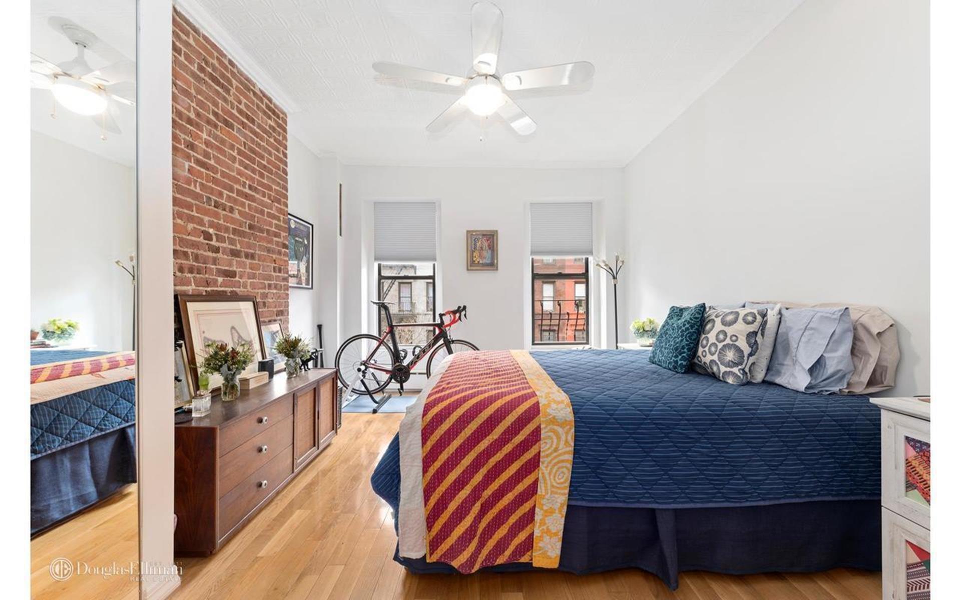 #1 photo, 521 E 83RD Street, 曼哈顿 上东城 Yorkville , NY 10028