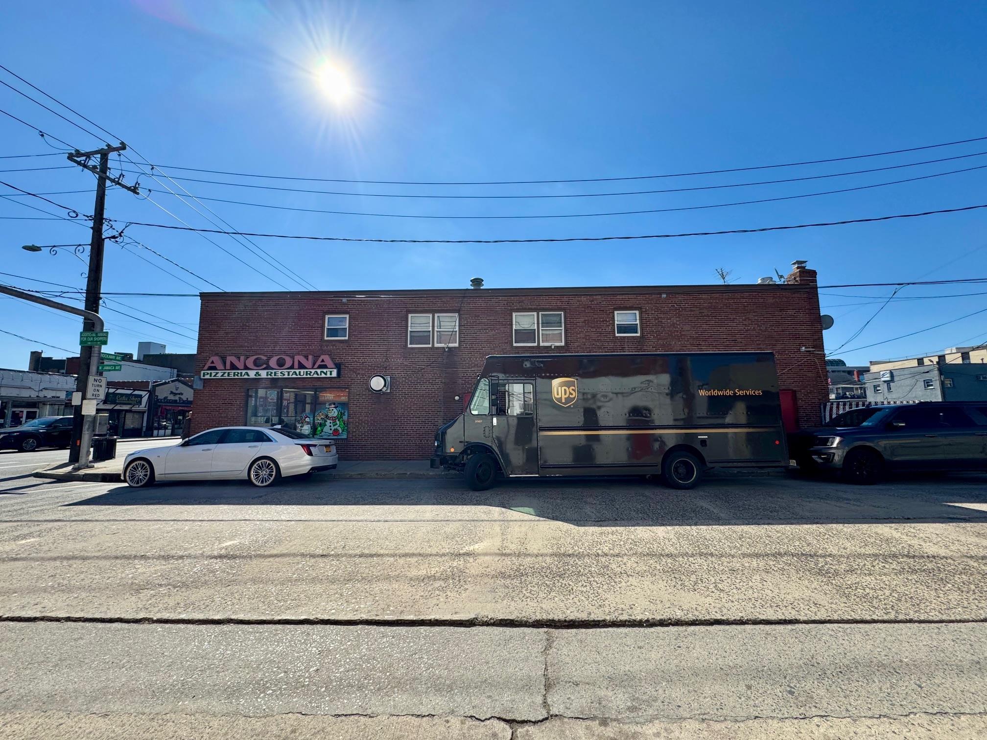 #17 photo, 200 Rockaway Avenue, ナッソー郡 Valley Stream , NY 11580