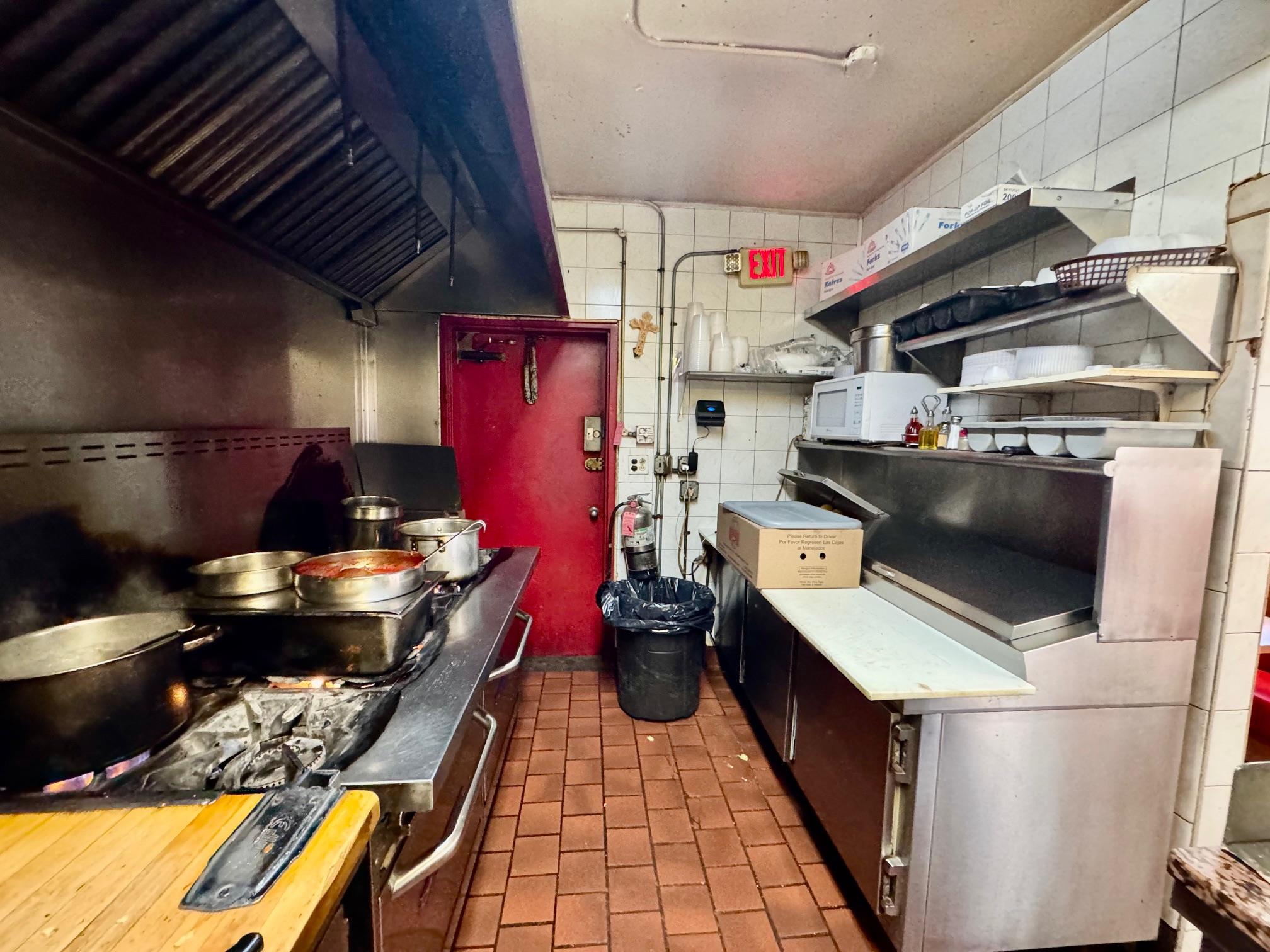 #5 photo, 200 Rockaway Avenue, ナッソー郡 Valley Stream , NY 11580