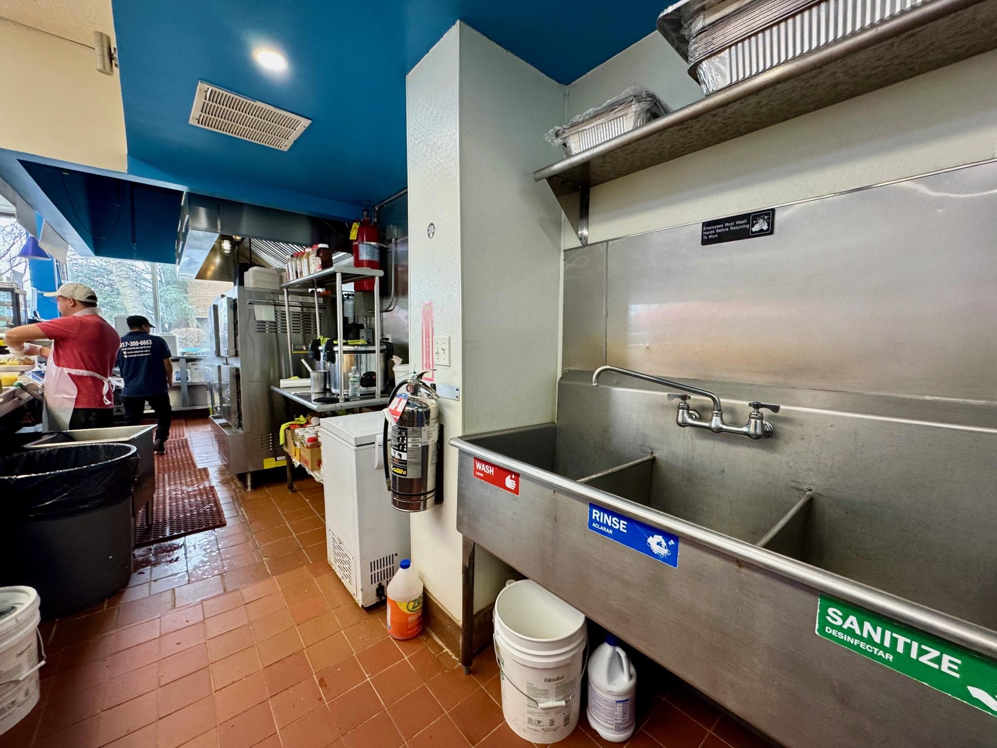 #6 photo, 172-02 Linden Boulevard, クイーンズ区 Jamaica , NY 11434