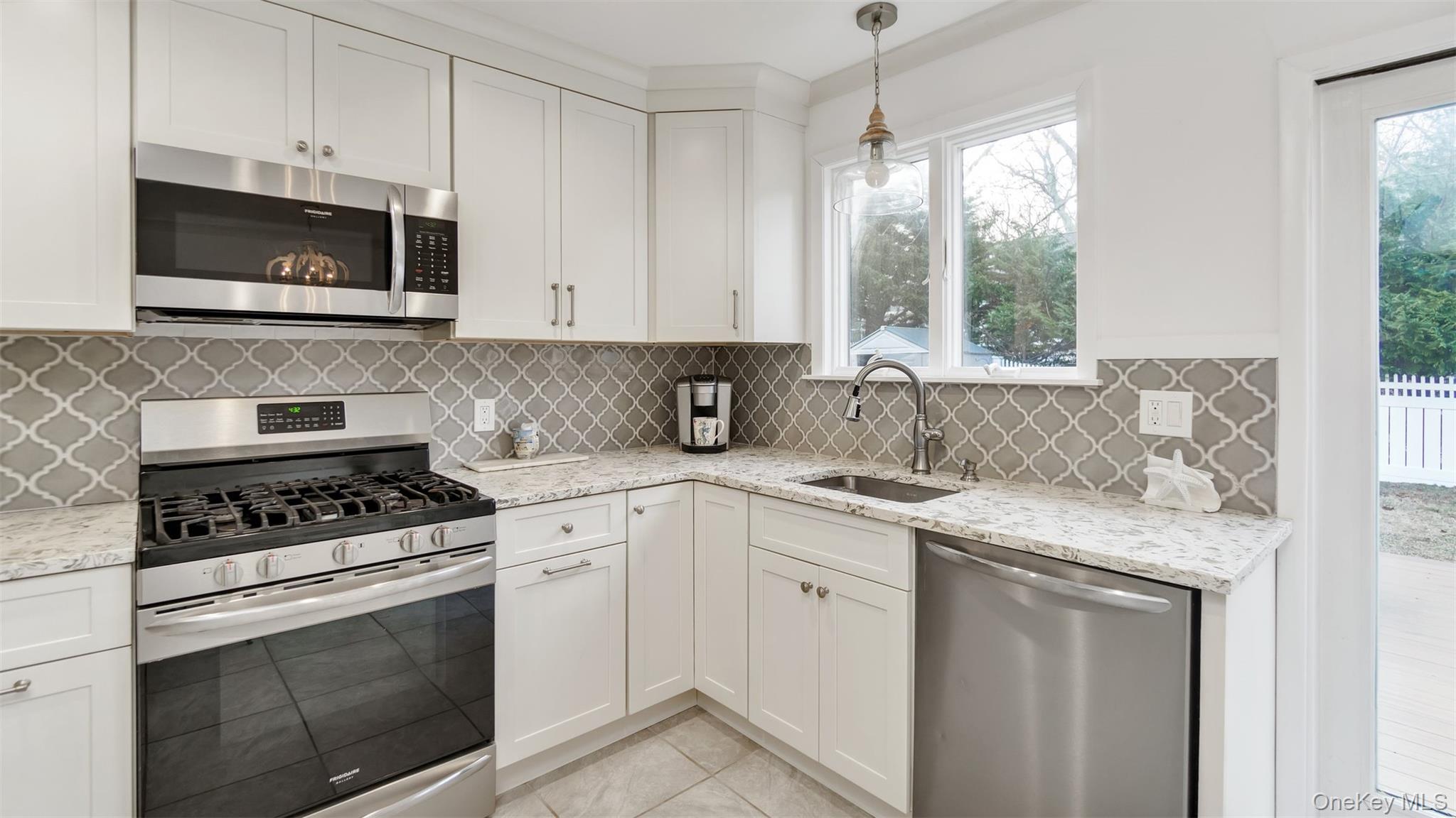 #10 photo, 5225 Peconic Bay Boulevard, 東長島 Laurel , NY 11948