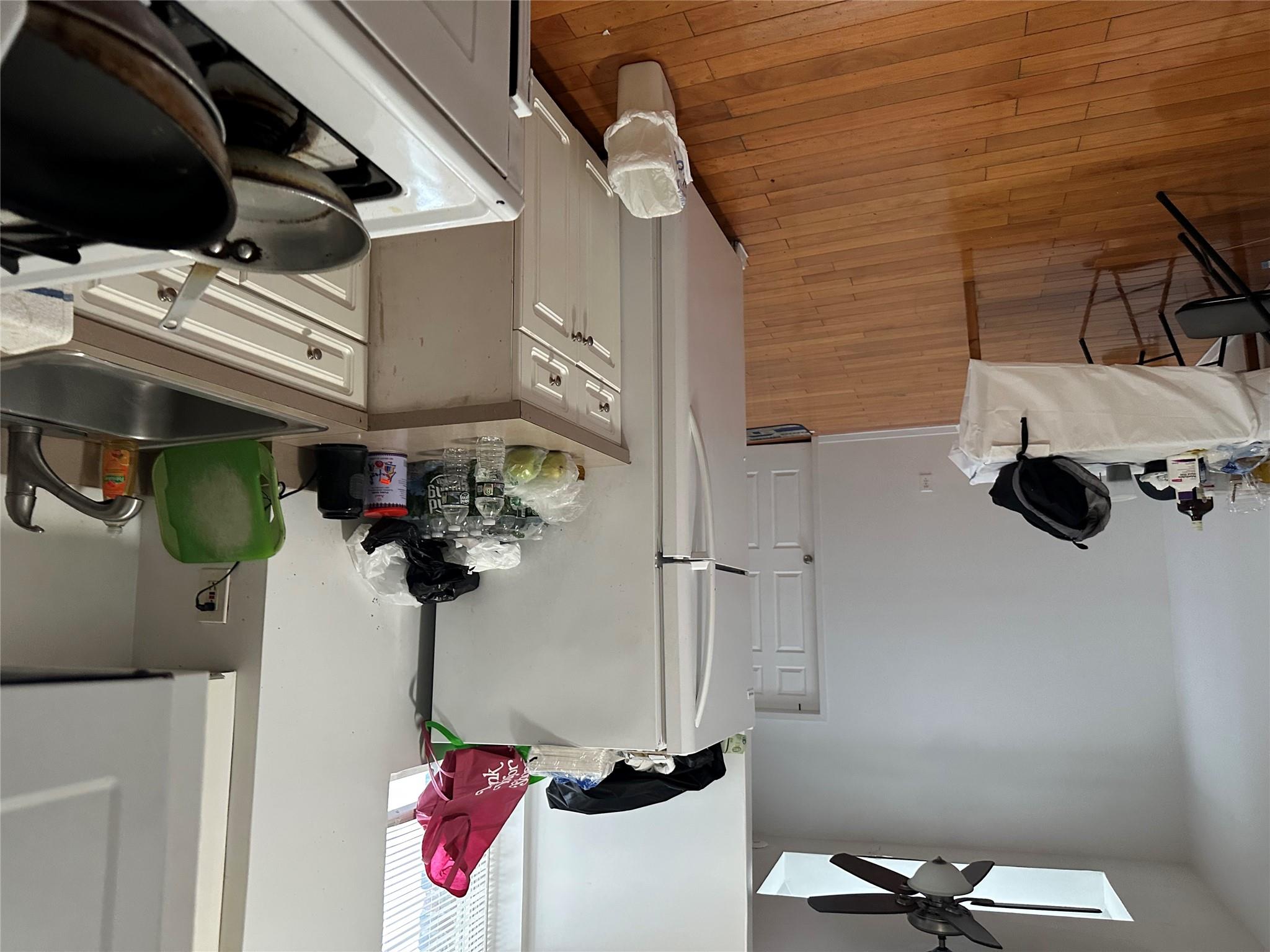 #13 photo, 3060 Steinway Street, クイーンズ区 Astoria , NY 11103