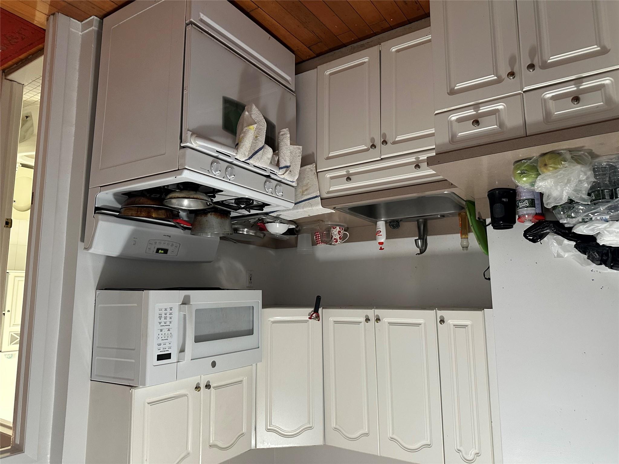 #6 photo, 3060 Steinway Street, クイーンズ区 Astoria , NY 11103