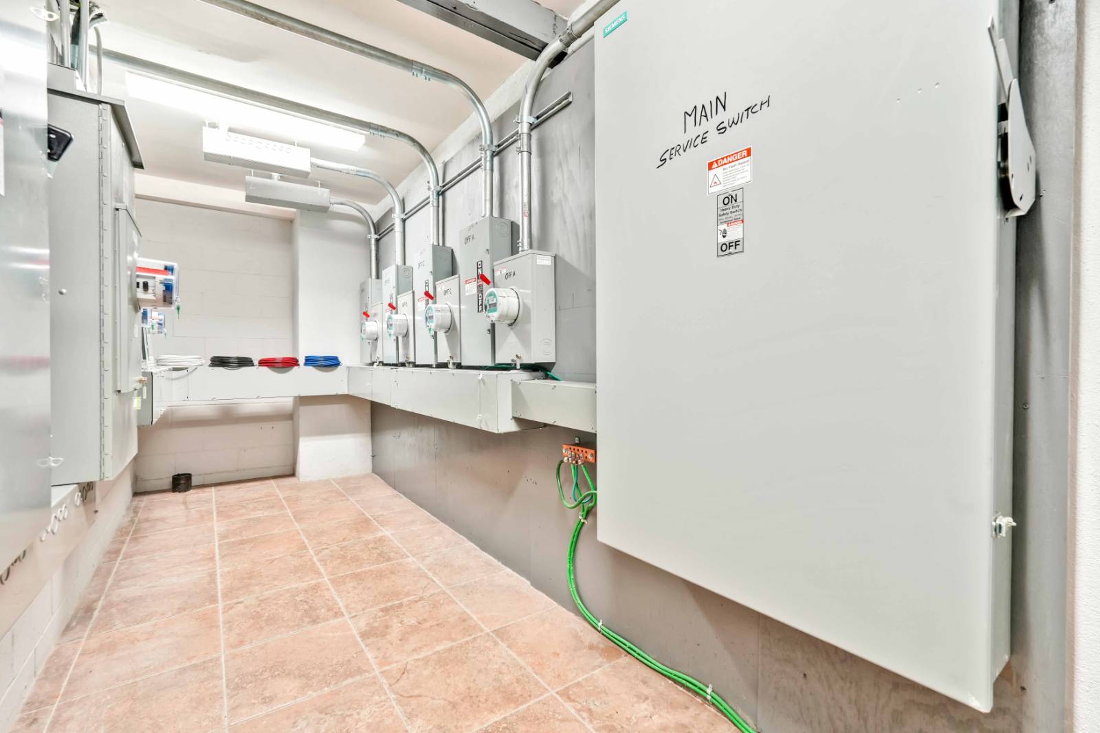 #34 photo, 405 Gates Avenue, ブルックリン区 Bedford-Stuyvesant , NY 11216