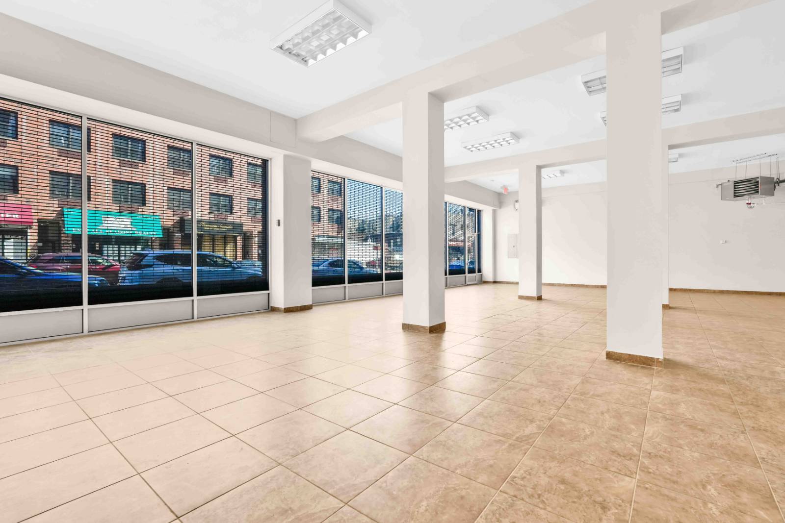 #2 photo, 405  Gates Avenue, ブルックリン区 Bedford-Stuyvesant , NY 11216