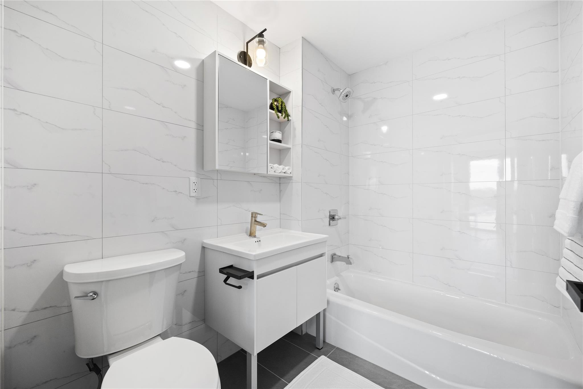 #10 photo, 163-07 72nd Ave, 皇后區 新鮮草原 Fresh Meadows , NY 11365