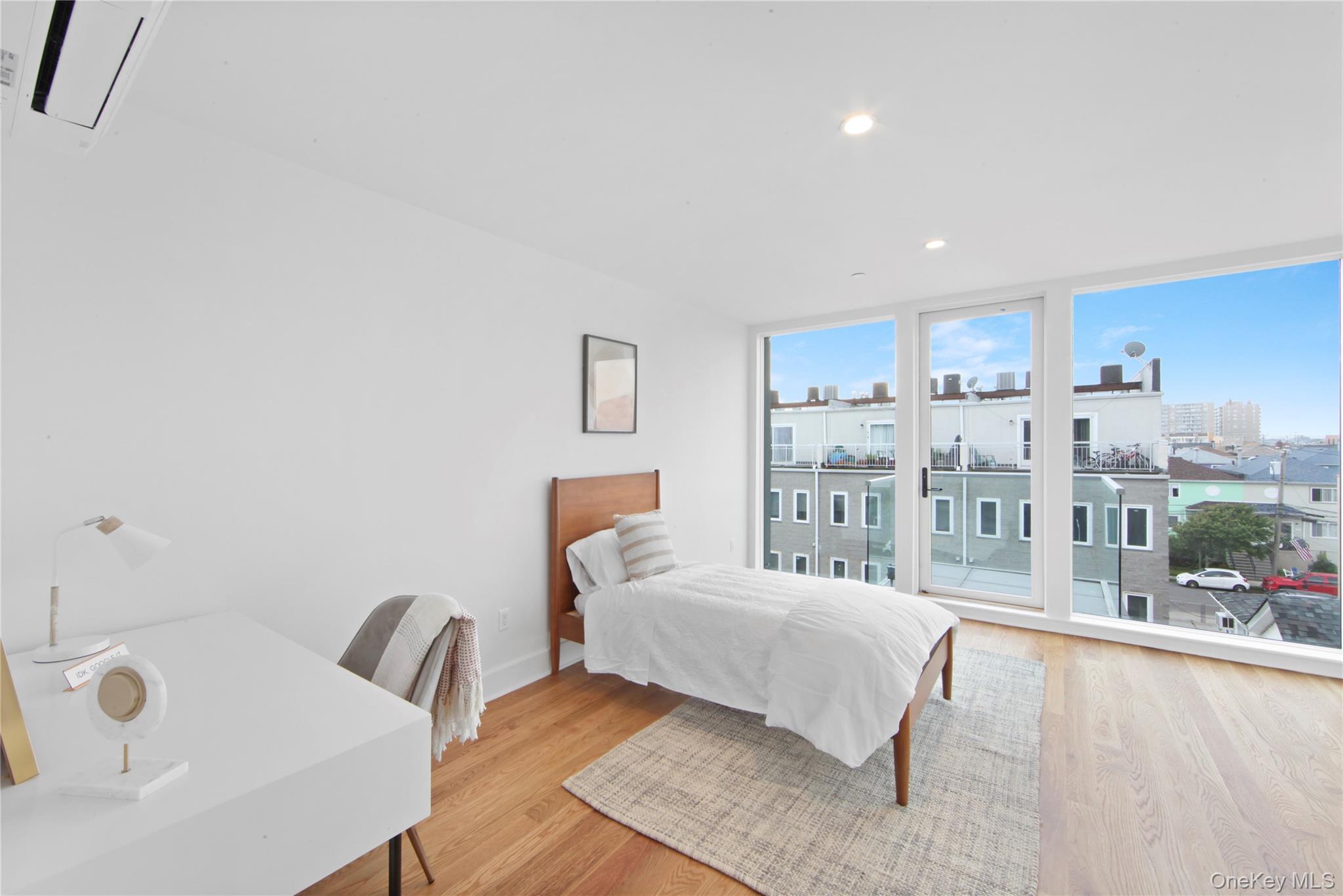 #12 photo, 163 Beach 96th Street, クイーンズ区 Rockaway Beach , NY 11693