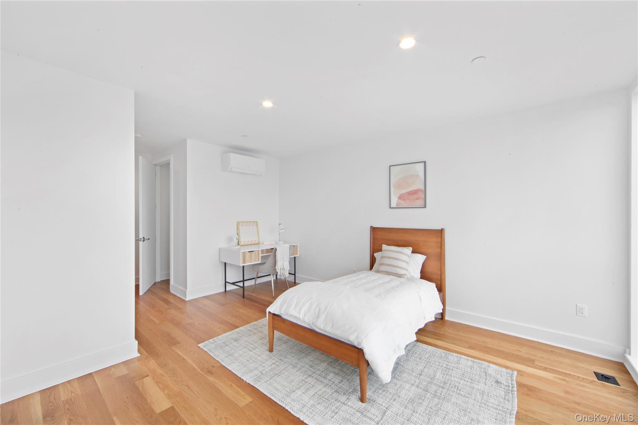 #13 photo, 163 Beach 96th Street, クイーンズ区 Rockaway Beach , NY 11693