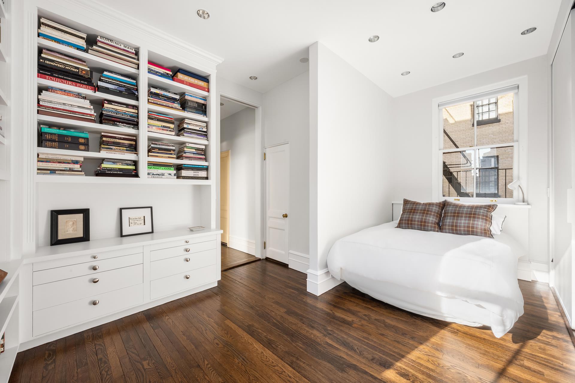 #9 photo, 563 PARK Avenue, Lenox Hill , NY 10065