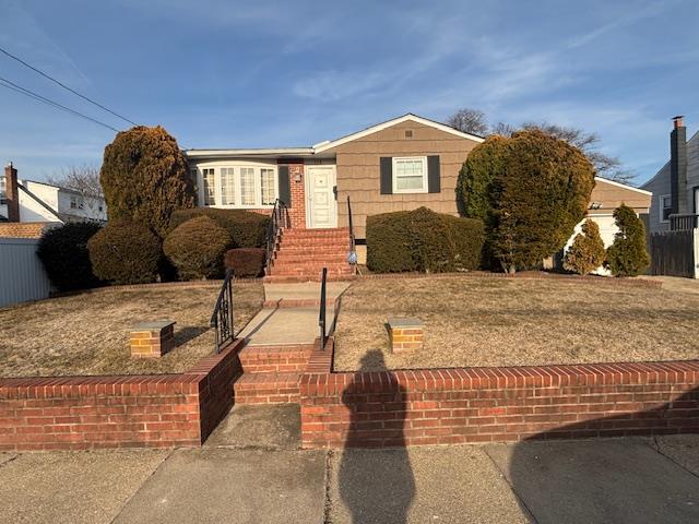 #1 photo, 578 Beacon Avenue, 东长岛 Lindenhurst , NY 11757