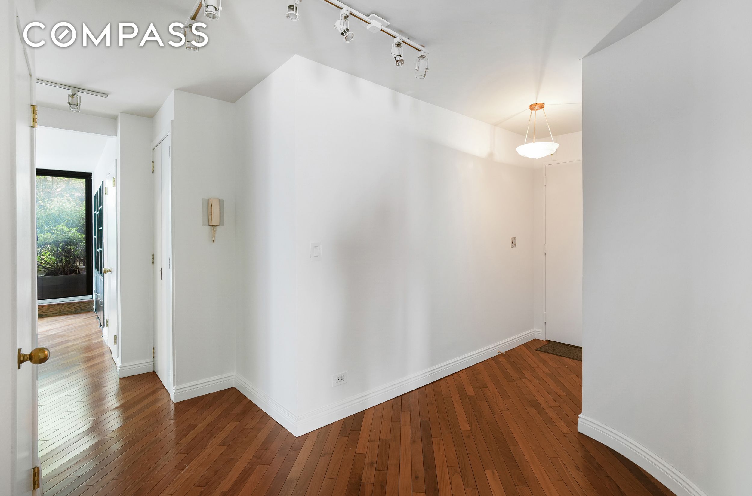 #5 photo, 309 E 49th Street, マンハッタン Midtown East , NY 10017