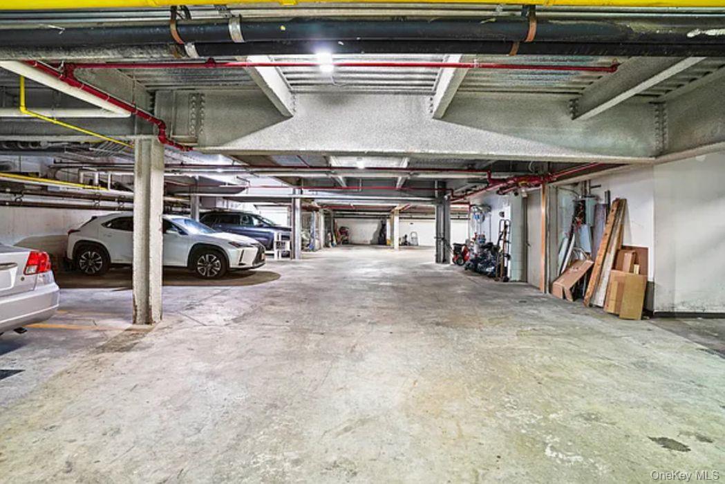 #4 photo, 118-82 Metropolitan Avenue, クイーンズ区 Kew Gardens , NY 11415