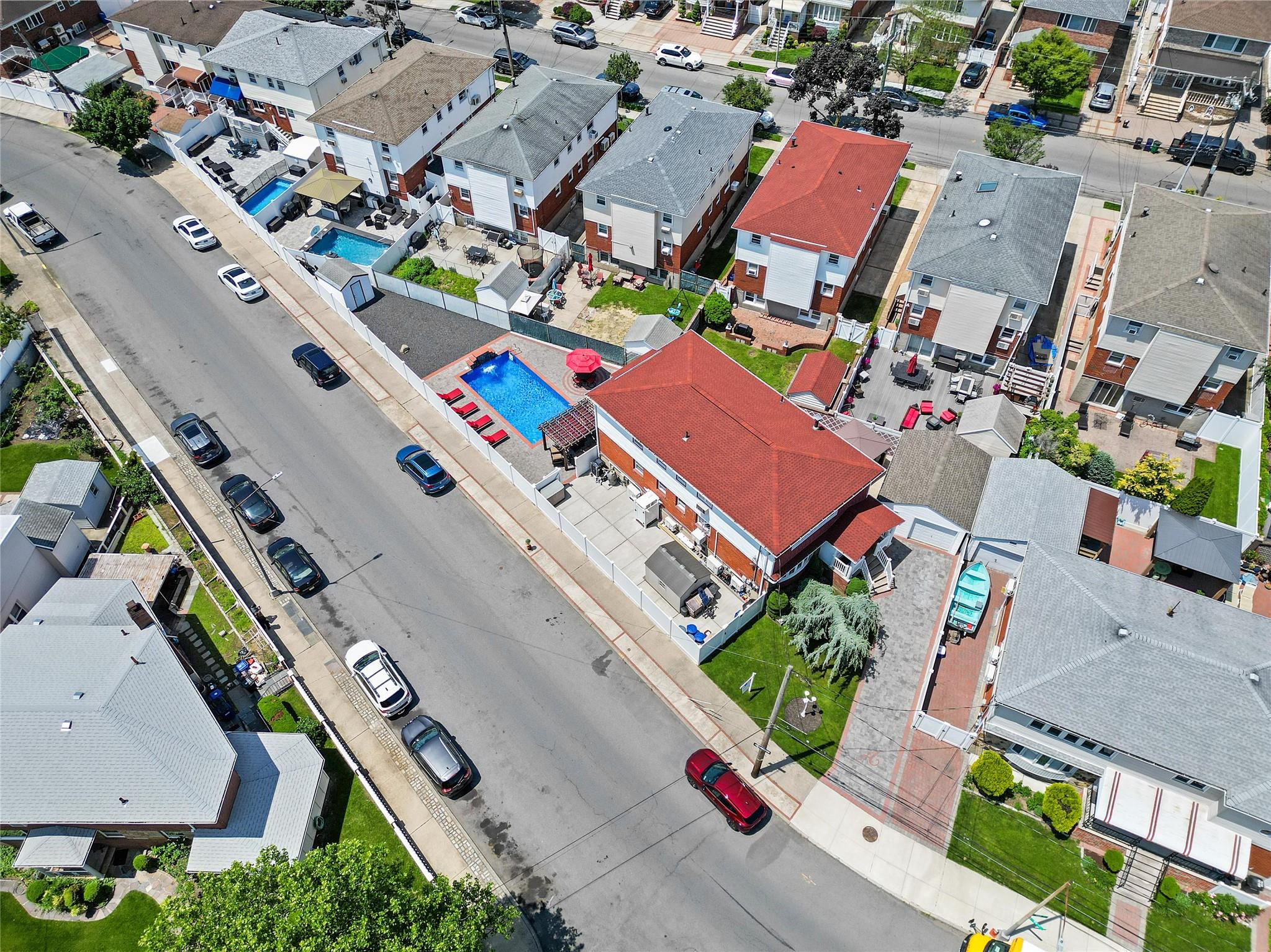 #13 photo, 155-30 99th Street, クイーンズ区 Howard Beach , NY 11414