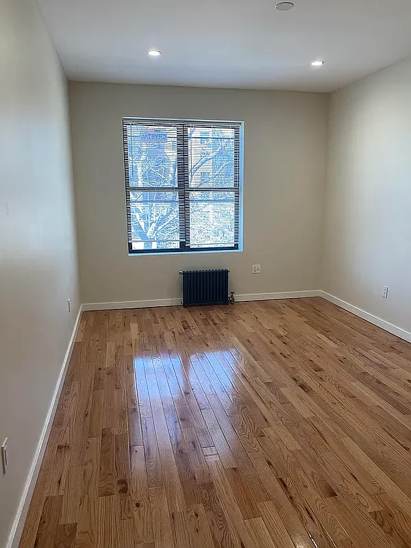 #4 photo, Bronx, ブロンクス区 Concourse , NY 10452