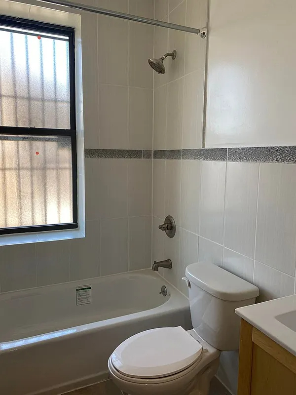 #6 photo, Bronx, ブロンクス区 Concourse , NY 10452