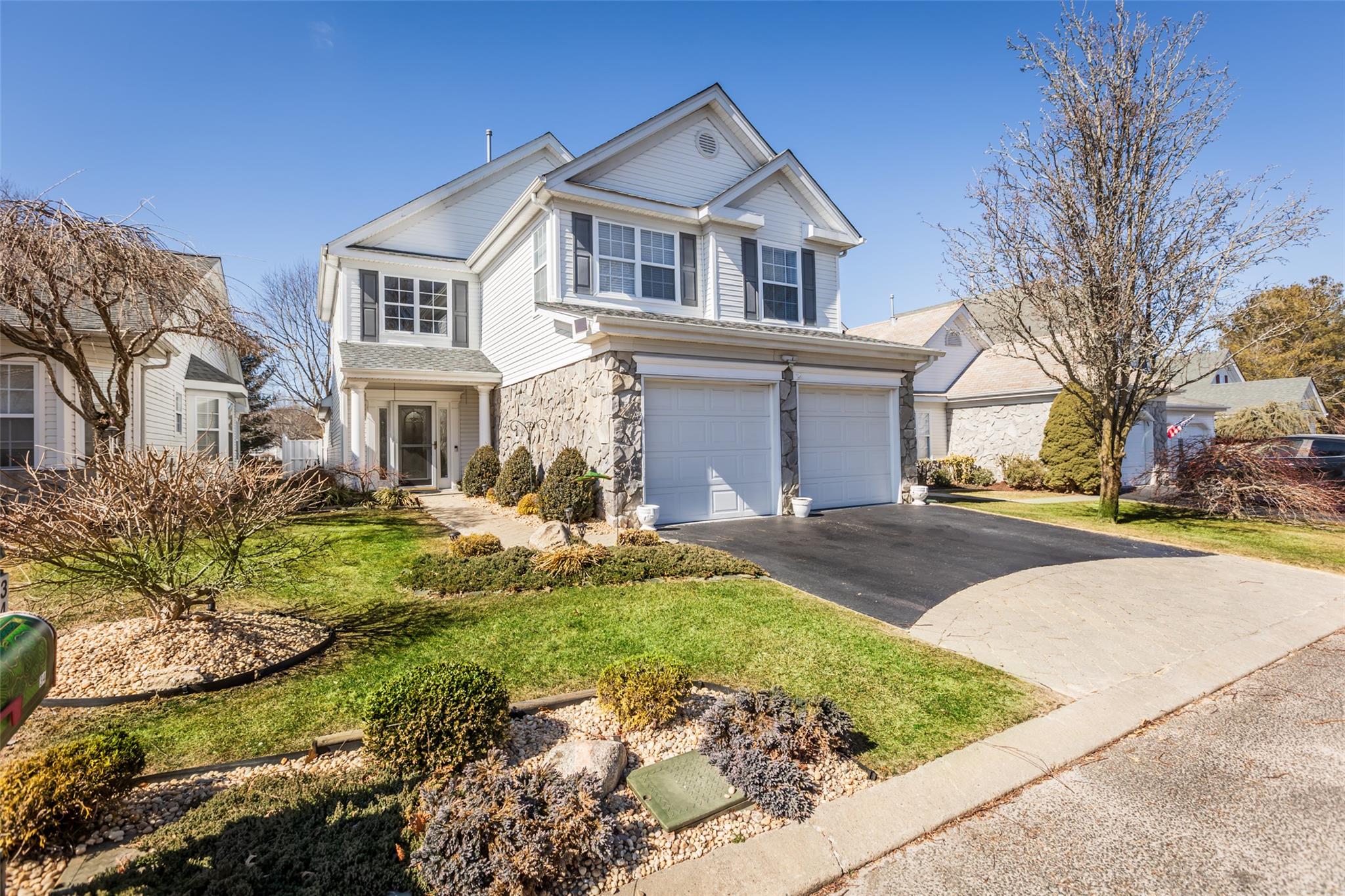 #1 photo, 34 Julia Circle, 东长岛 Middle Island , NY 11953