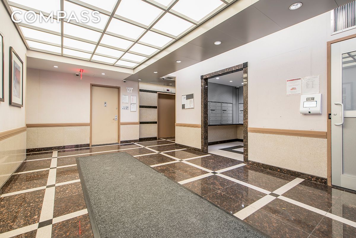 #1 photo, 321 W 54th Street, 曼哈顿 中城西区 Hell's Kitchen , NY 10019