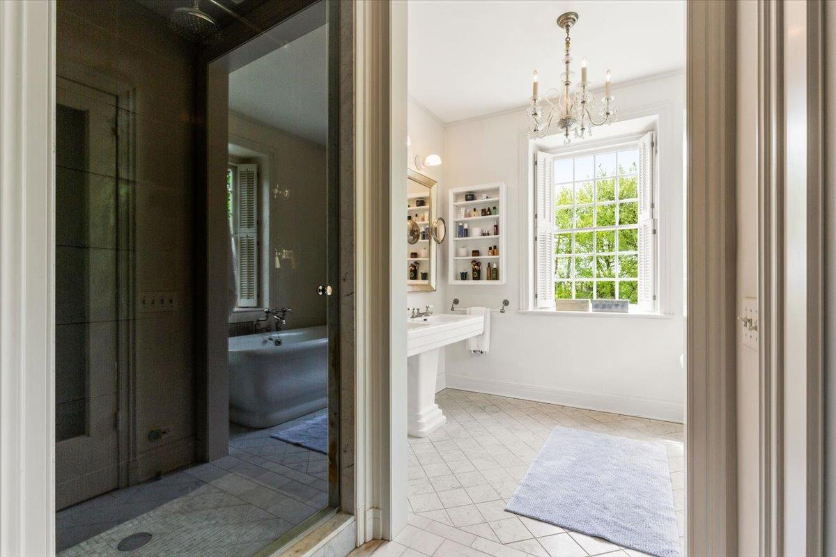 #18 photo, 5 Belmont Drive, Irvington , NY 10533