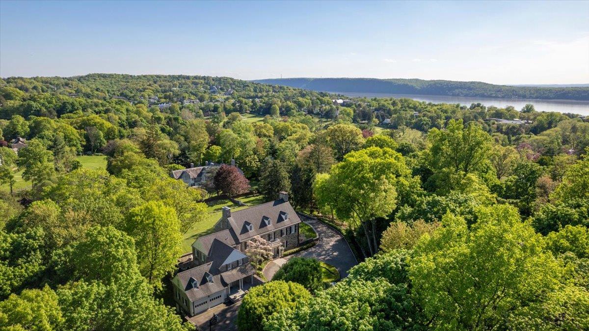 #3 photo, 5 Belmont Drive, Irvington , NY 10533