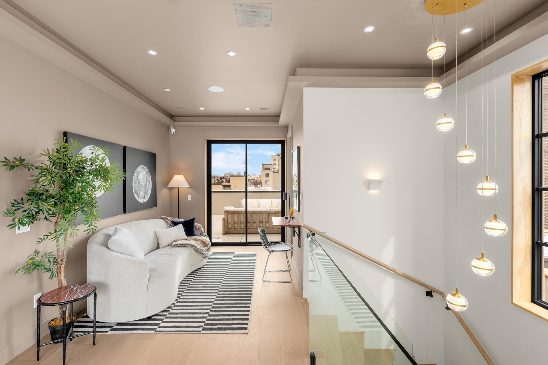 #8 photo, 303 W 113TH Street, マンハッタン South Harlem , NY 10026