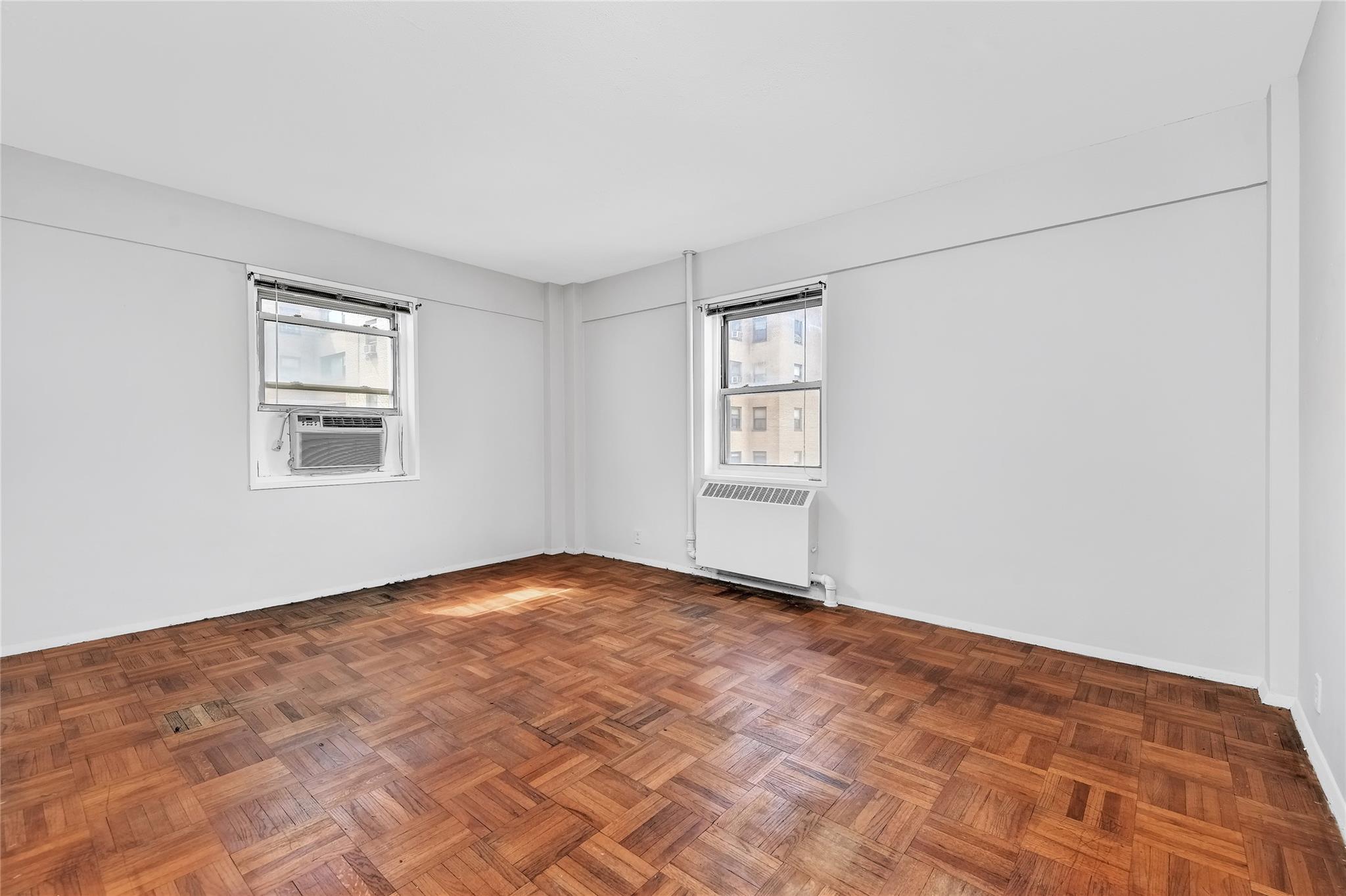 #4 photo, 4 Fordham Hill Oval, Bronx , NY 10468