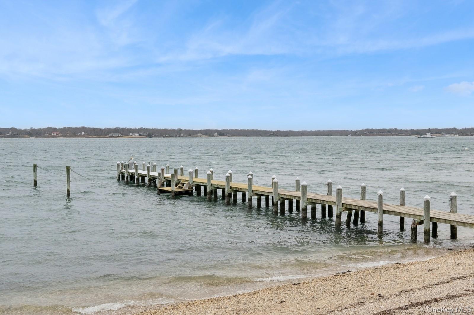 #20 photo, 424 4th Street, サフォーク郡 Greenport , NY 11944