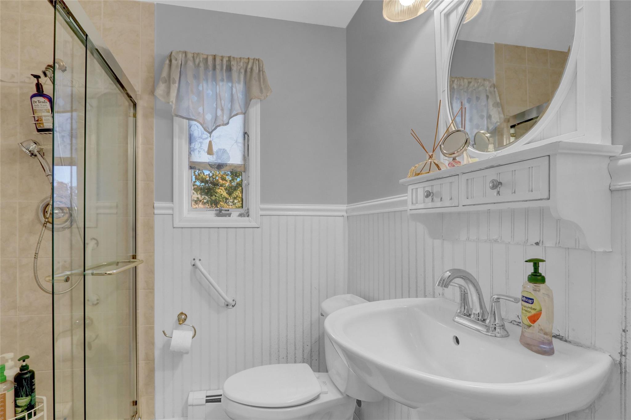 #13 photo, 157 Cambridge Drive, ナッソー郡 Hicksville , NY 11801