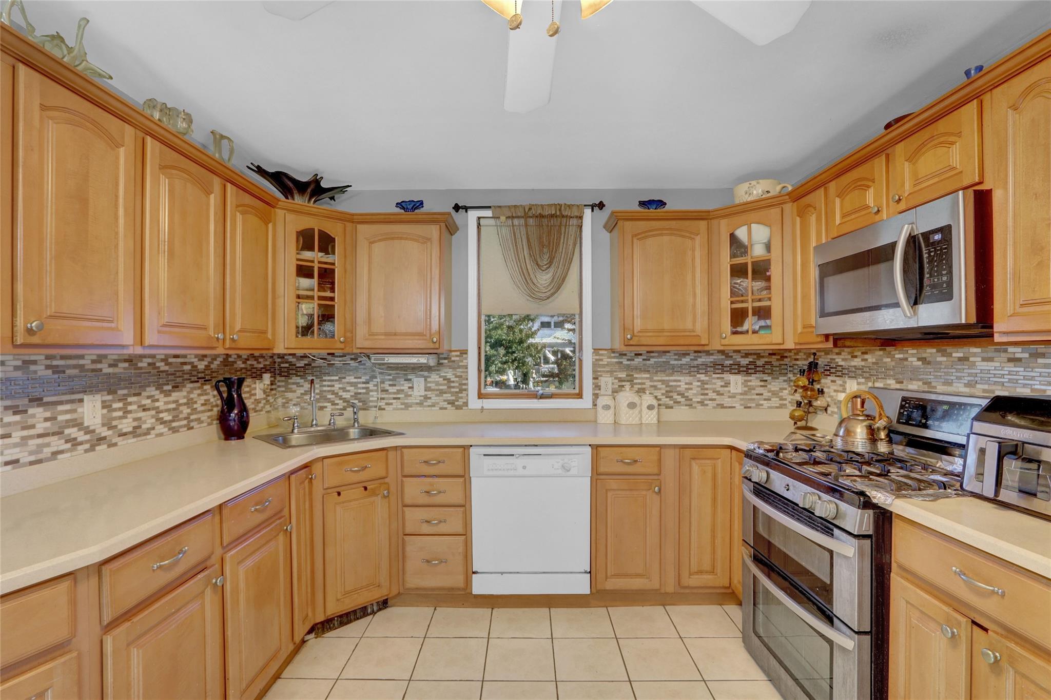 #9 photo, 157 Cambridge Drive, ナッソー郡 Hicksville , NY 11801