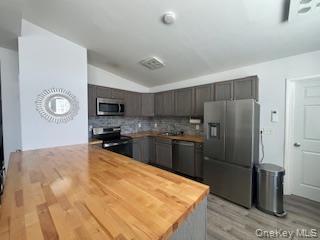 #5 photo, 27 Crescent Circle, Rock Hill , NY 12775