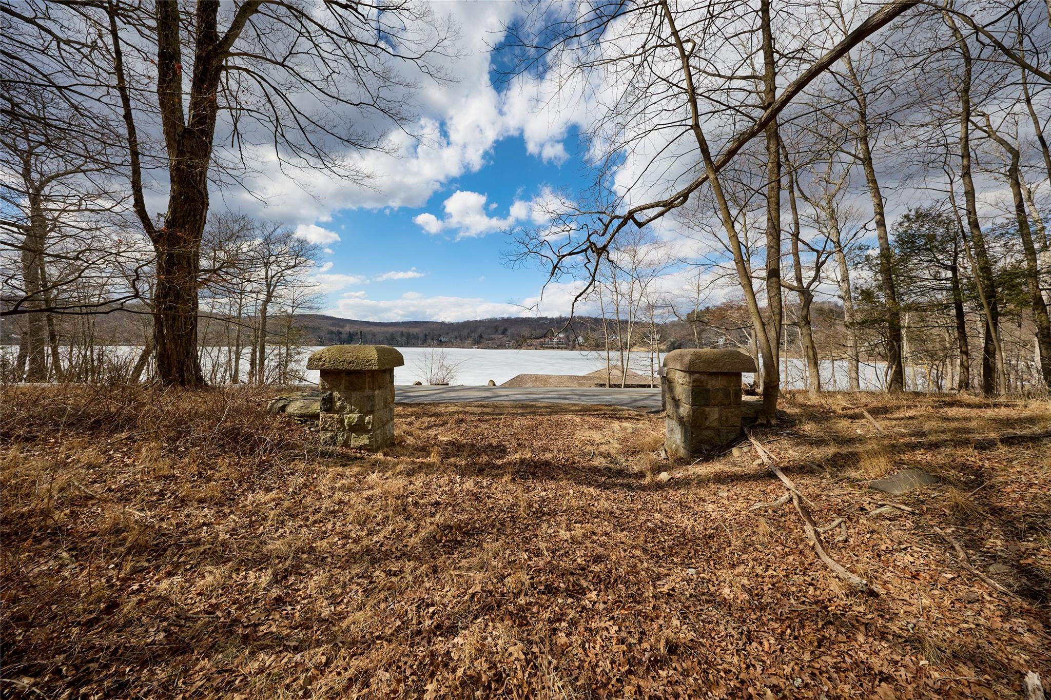 #2 photo, 288 Tuxedo Road, Tuxedo Park , NY 10987