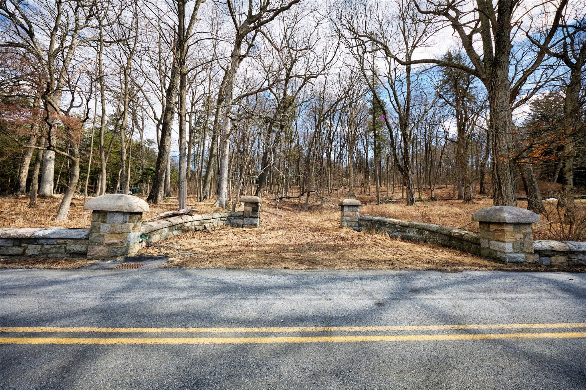 #9 photo, 288 Tuxedo Road, Tuxedo Park , NY 10987