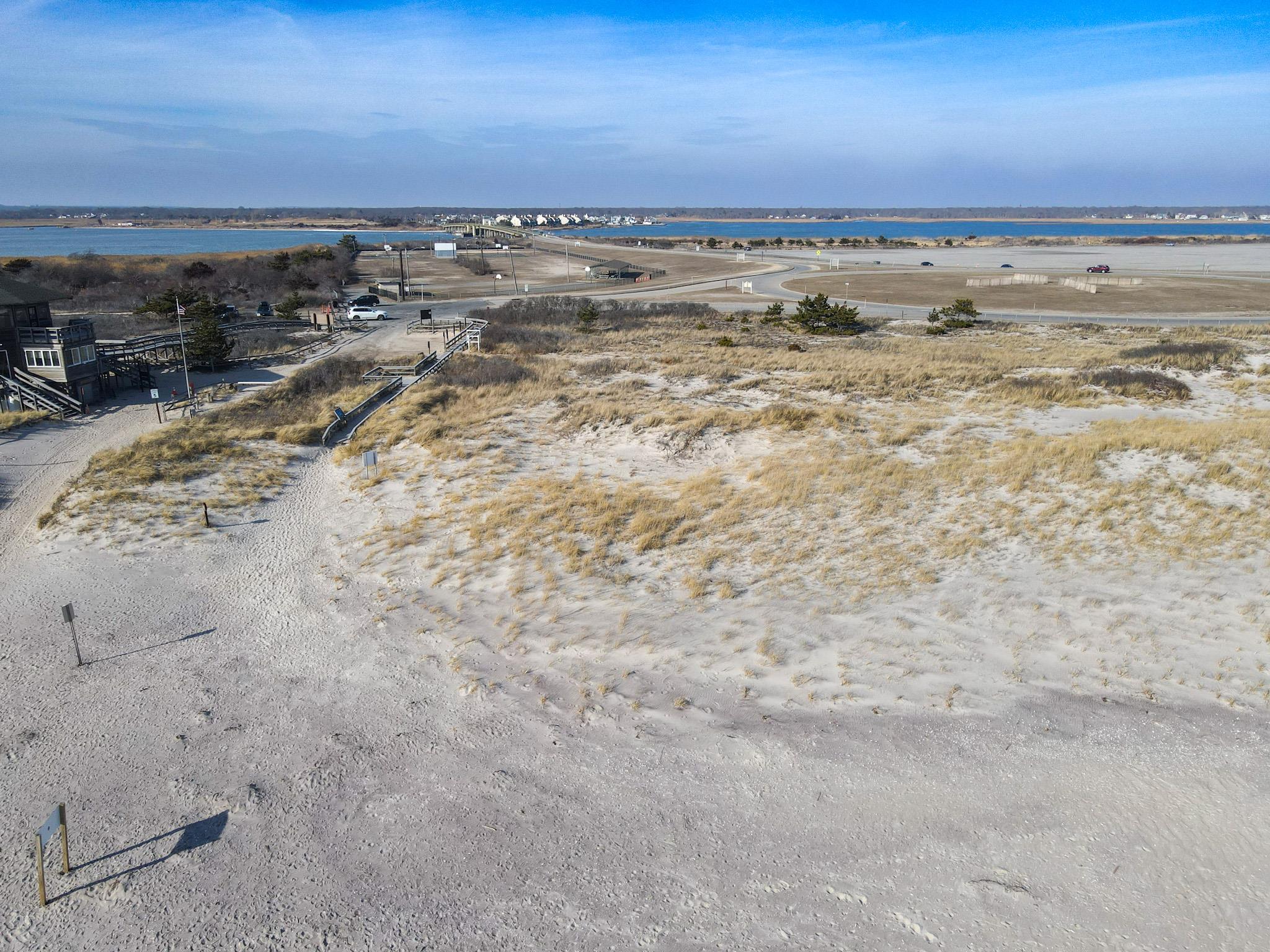 #13 photo, 181 William Floyd Parkway, サフォーク郡 Shirley , NY 11967