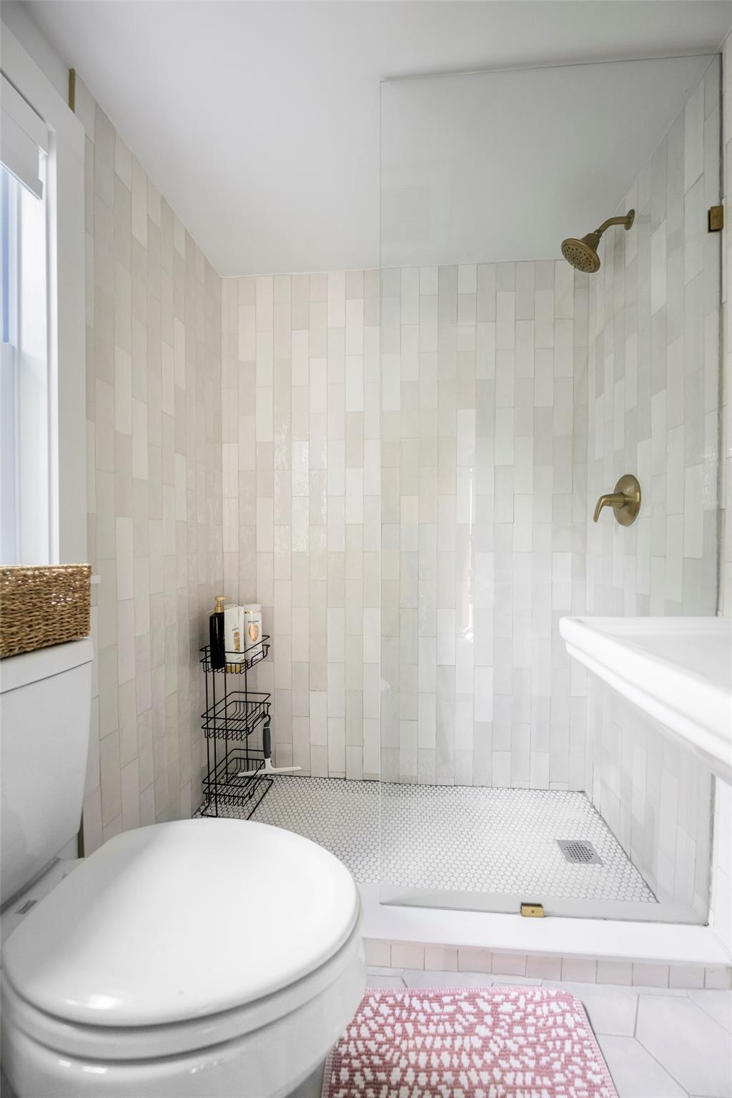 #11 photo, 86 Old Country Road, Саффолк ‖ East Quogue , NY 11942