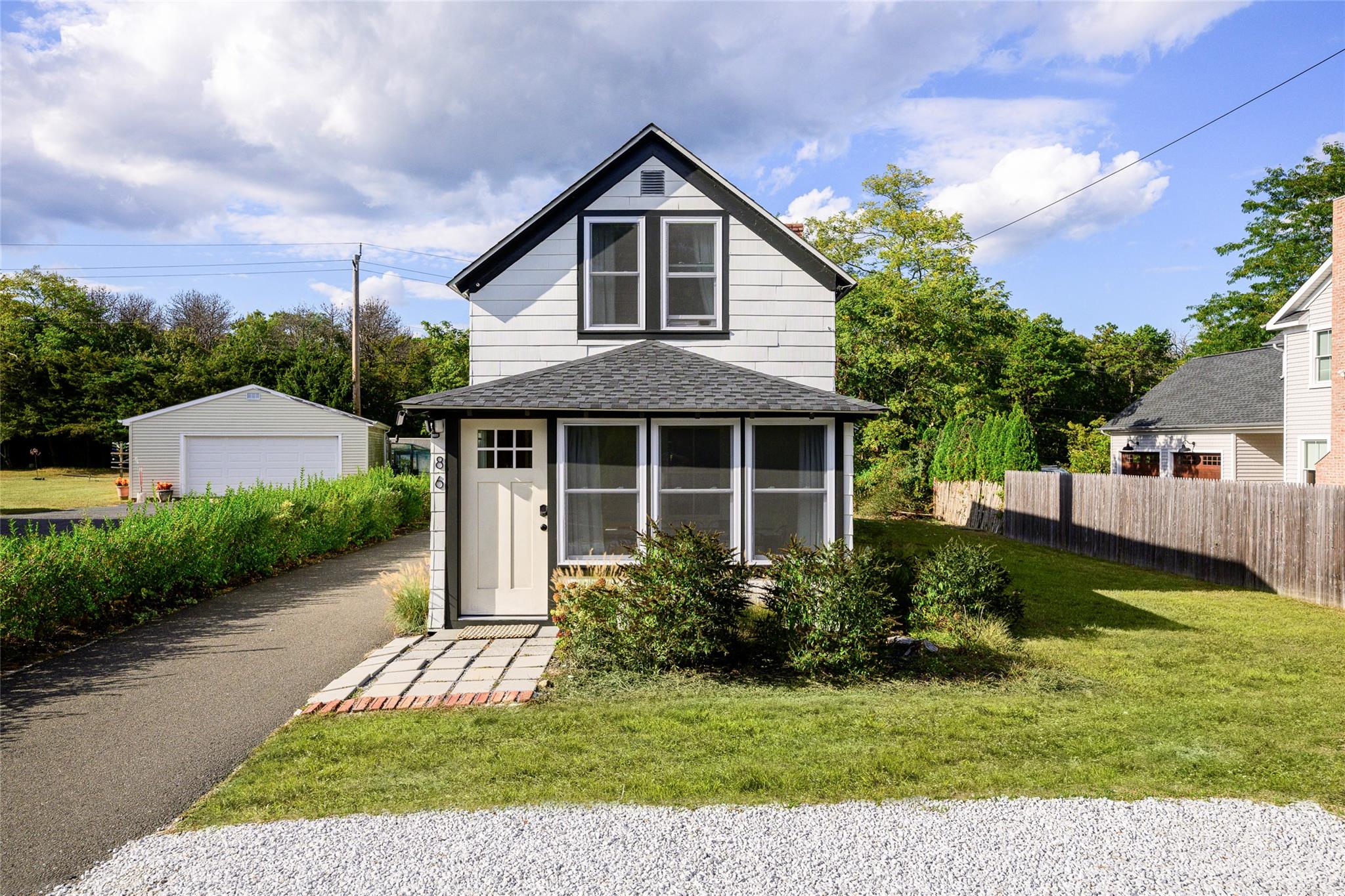 #16 photo, 86 Old Country Road, Саффолк ‖ East Quogue , NY 11942