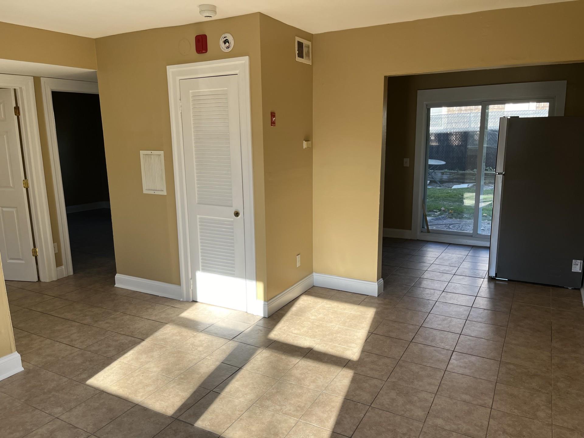 #12 photo, 62 Oak Street, سوفولك Westhampton Beach , NY 11978