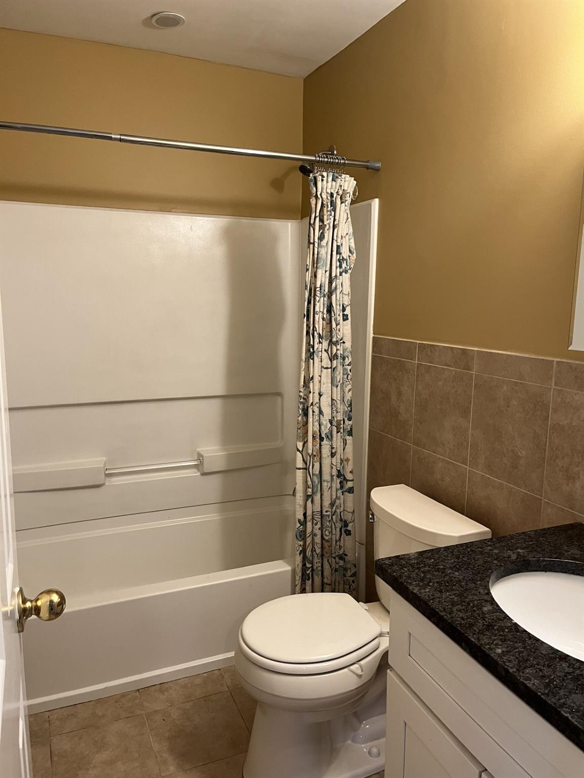 #20 photo, 62 Oak Street, سوفولك Westhampton Beach , NY 11978