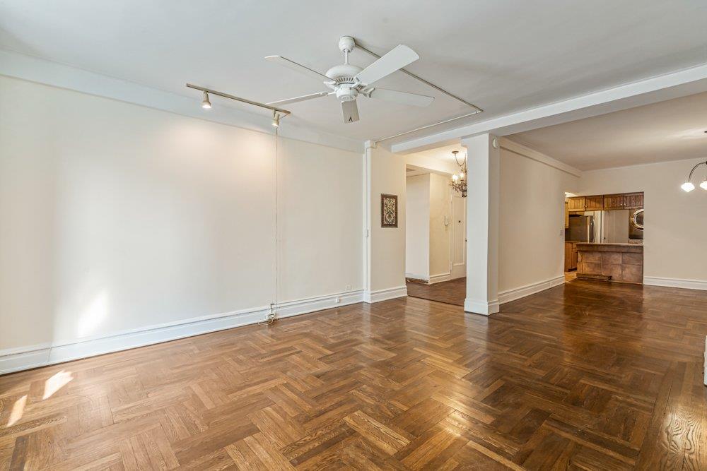 #7 photo, 160 Riverside Drive, New York (Manhattan) , NY 10024