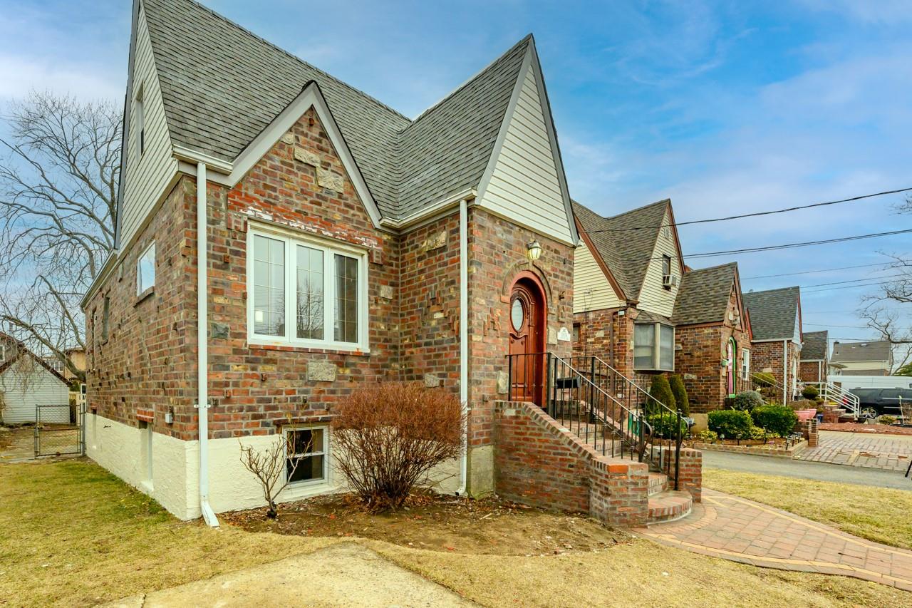 #1 photo, 158-34 96 Street, 皇后区 霍华德滩 Howard Beach , NY 11414