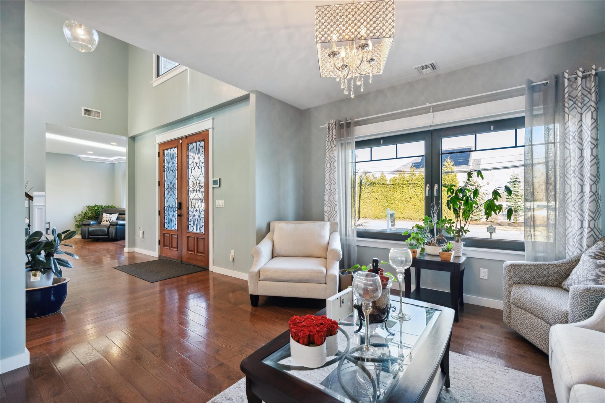 #11 photo, 1260 Smithtown Avenue, Bohemia , NY 11716