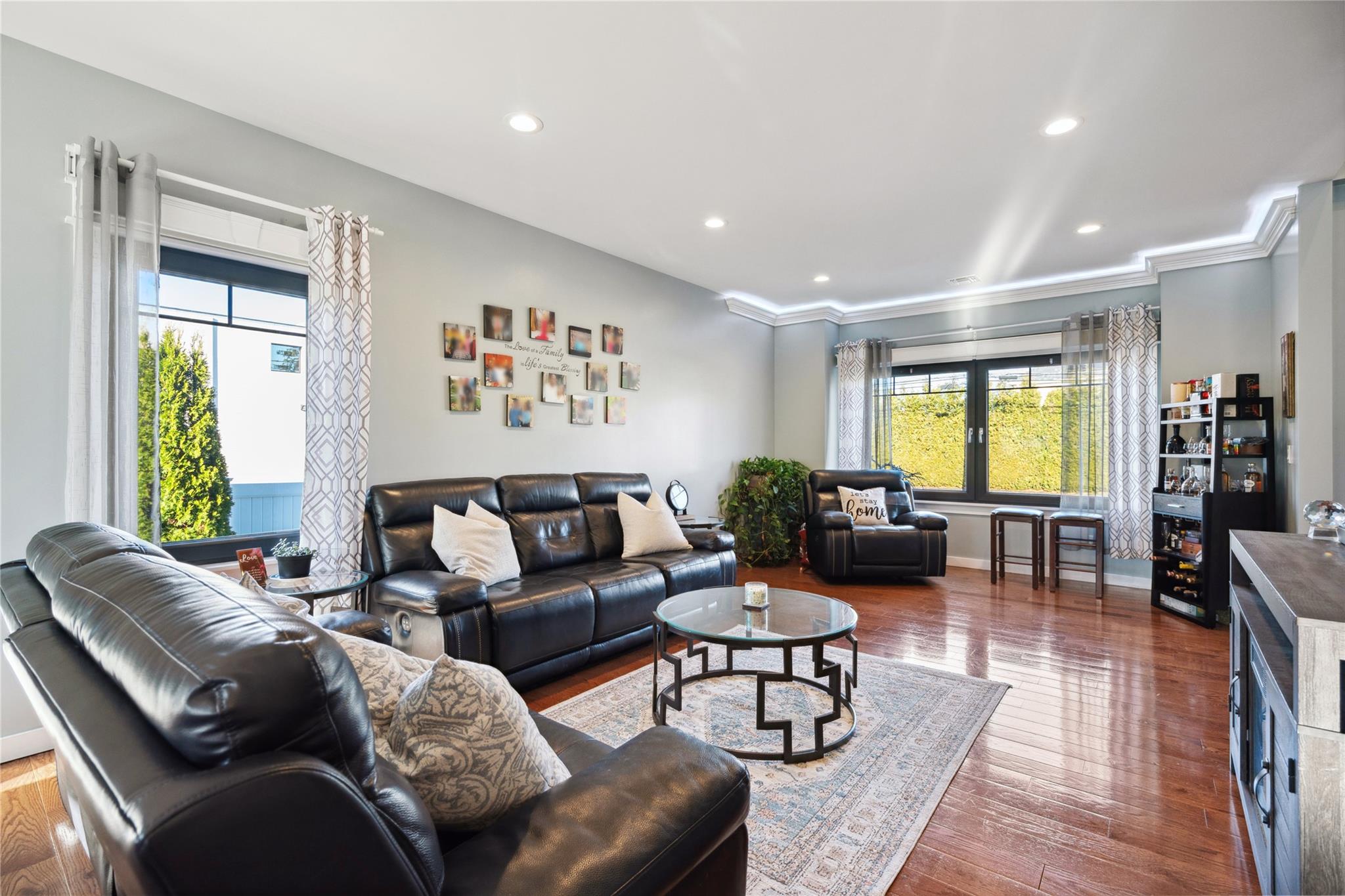 #12 photo, 1260 Smithtown Avenue, Bohemia , NY 11716