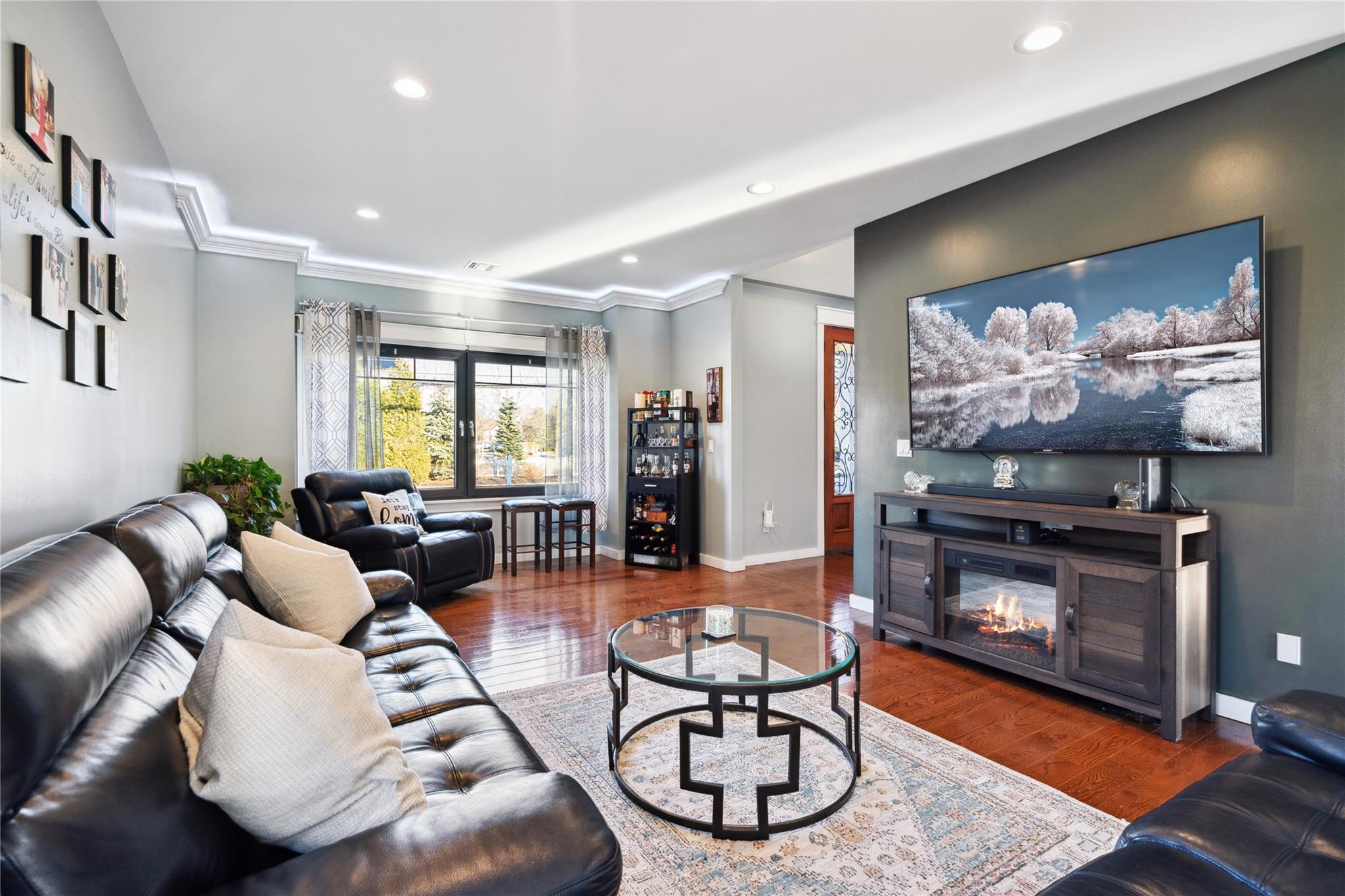 #13 photo, 1260 Smithtown Avenue, Bohemia , NY 11716