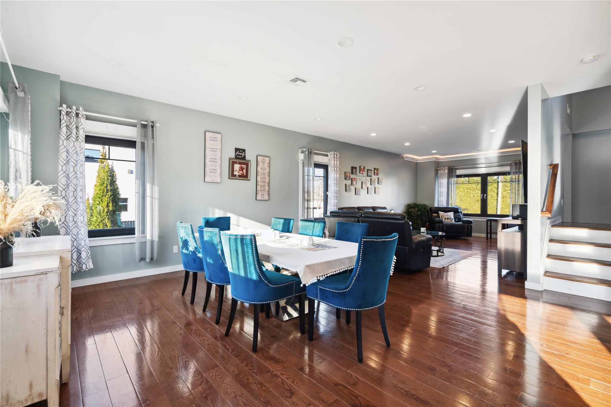 #17 photo, 1260 Smithtown Avenue, Bohemia , NY 11716