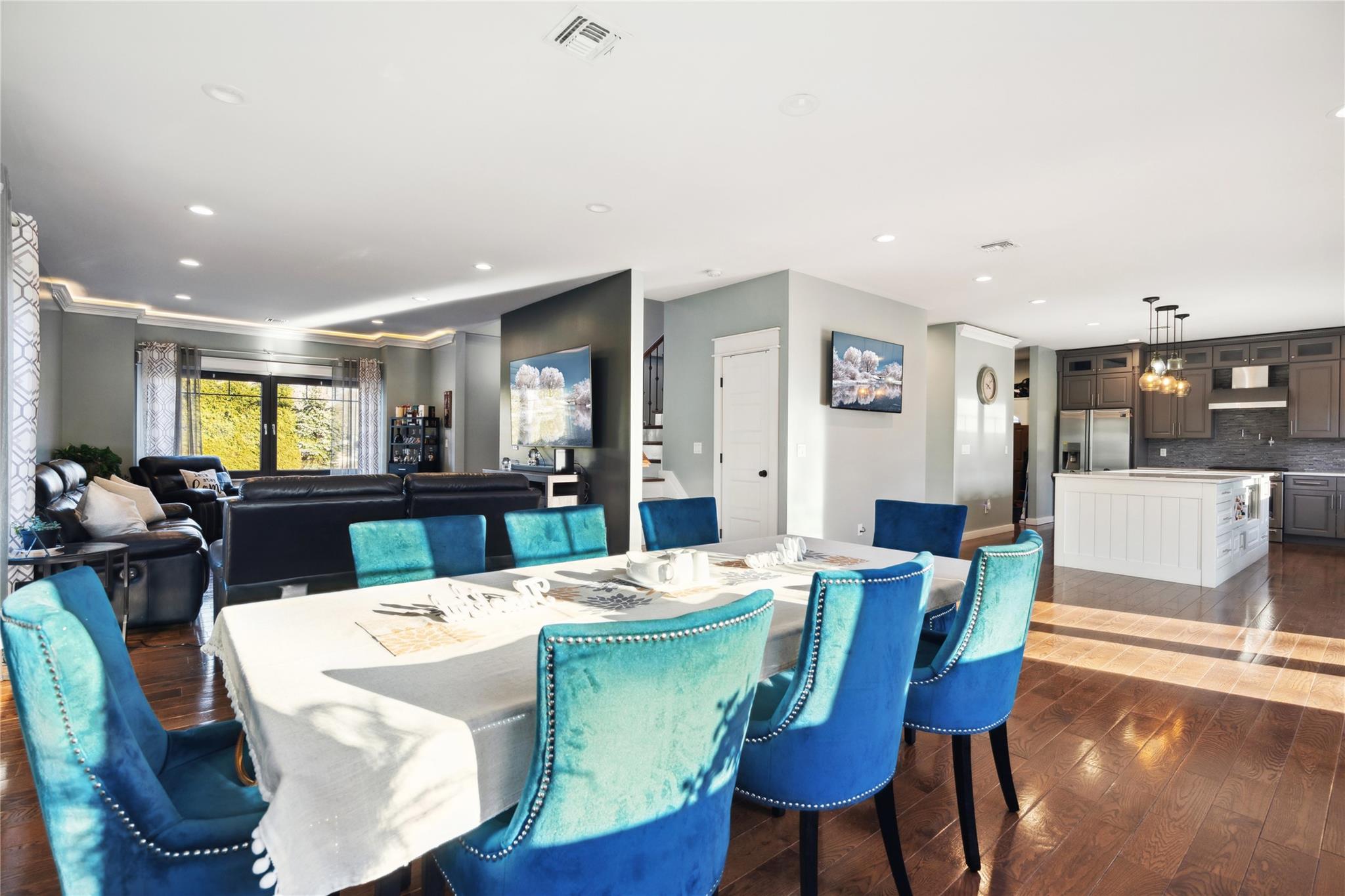 #18 photo, 1260 Smithtown Avenue, Bohemia , NY 11716