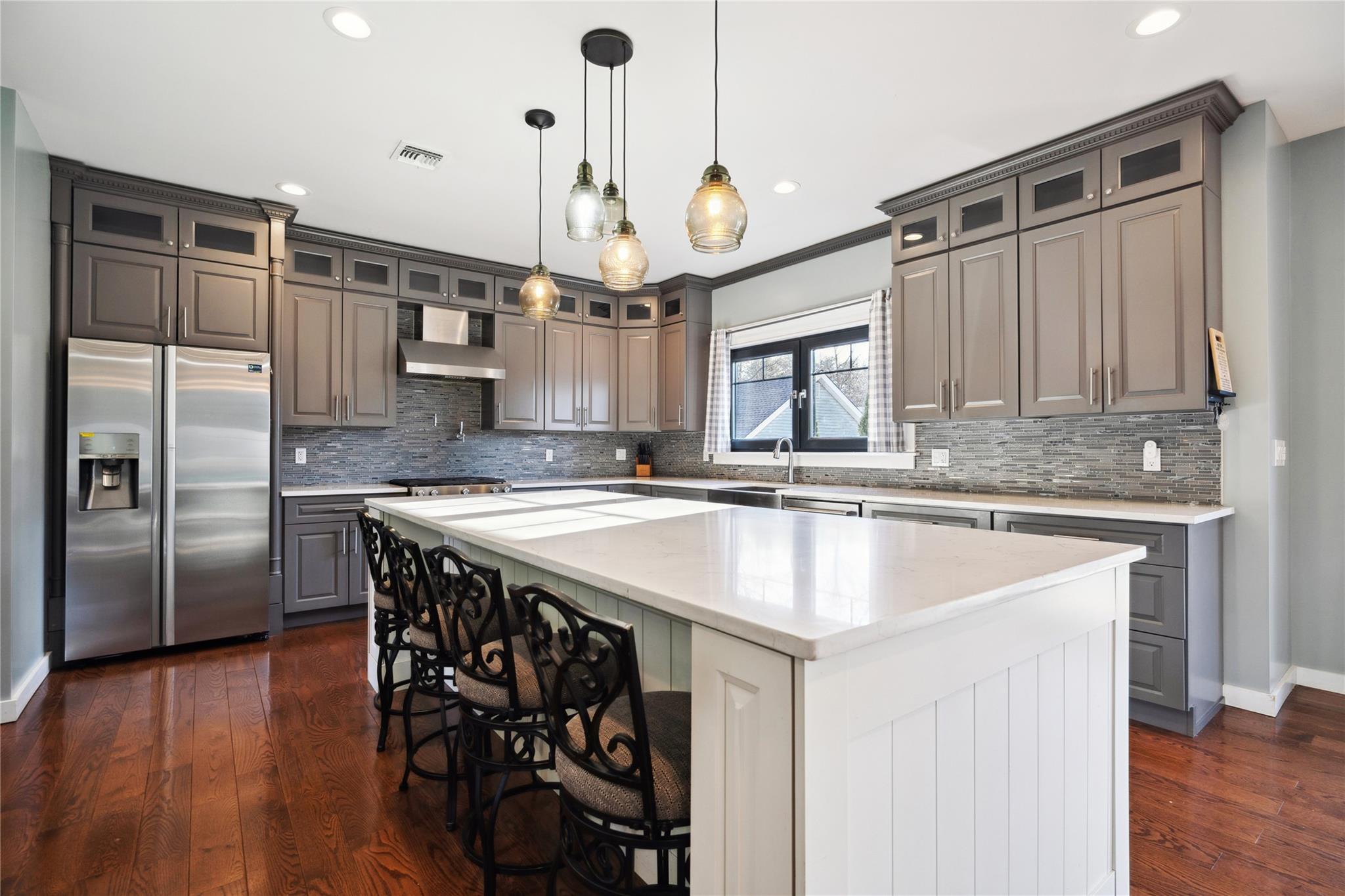 #20 photo, 1260 Smithtown Avenue, Bohemia , NY 11716