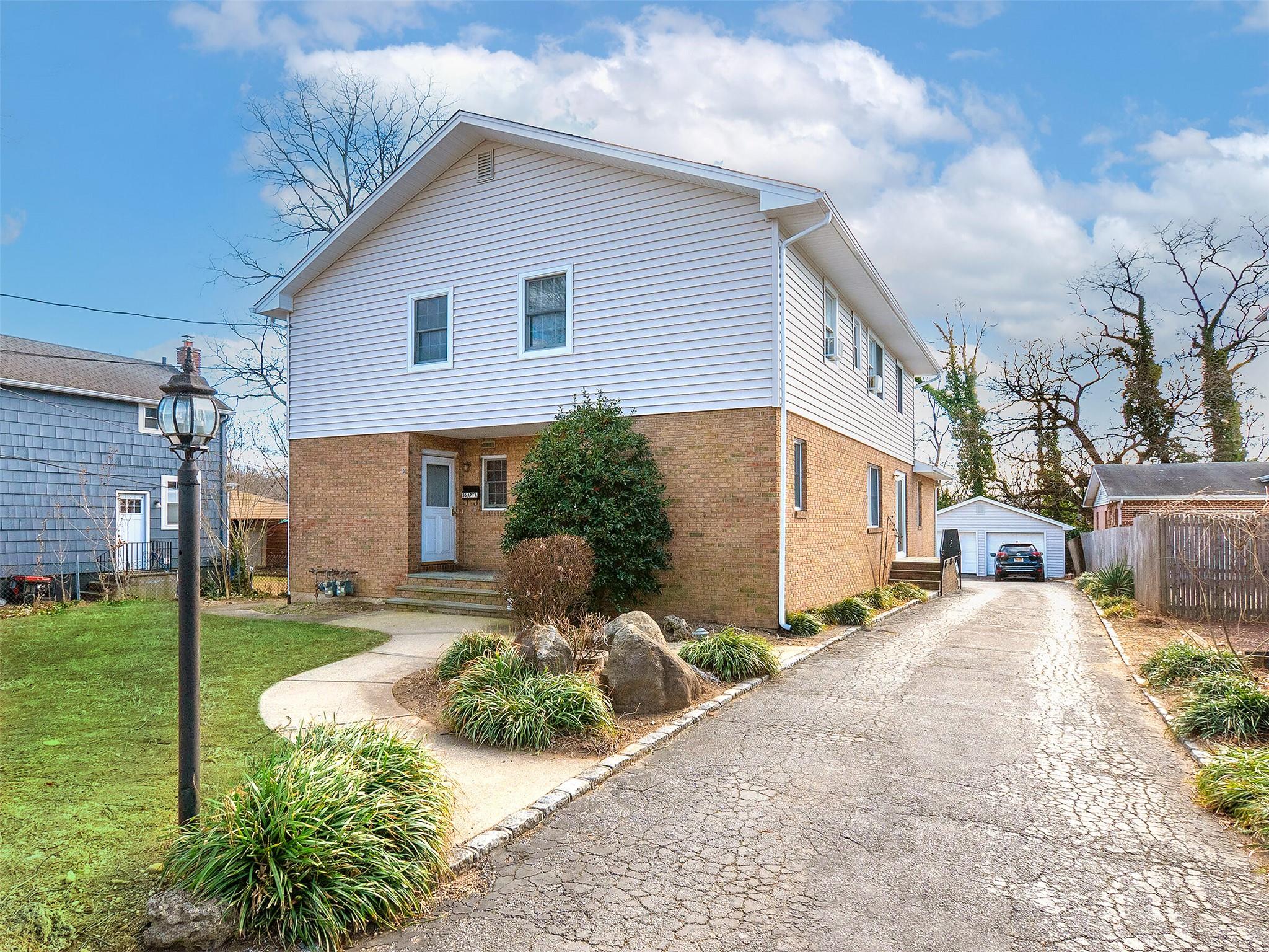 #1 photo, 36 Avenue A, מחוז נסאו Port Washington , NY 11050