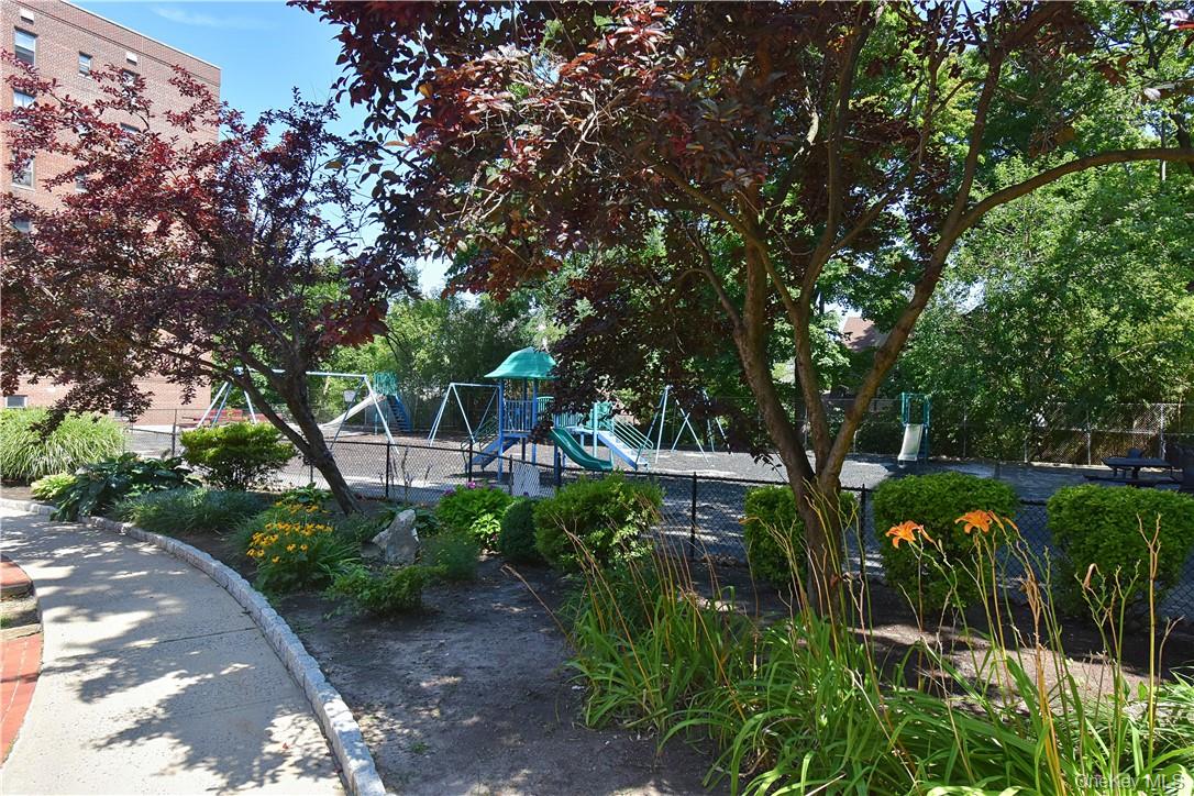 #7 photo, 2 Fisher Drive, Mount Vernon , NY 10552